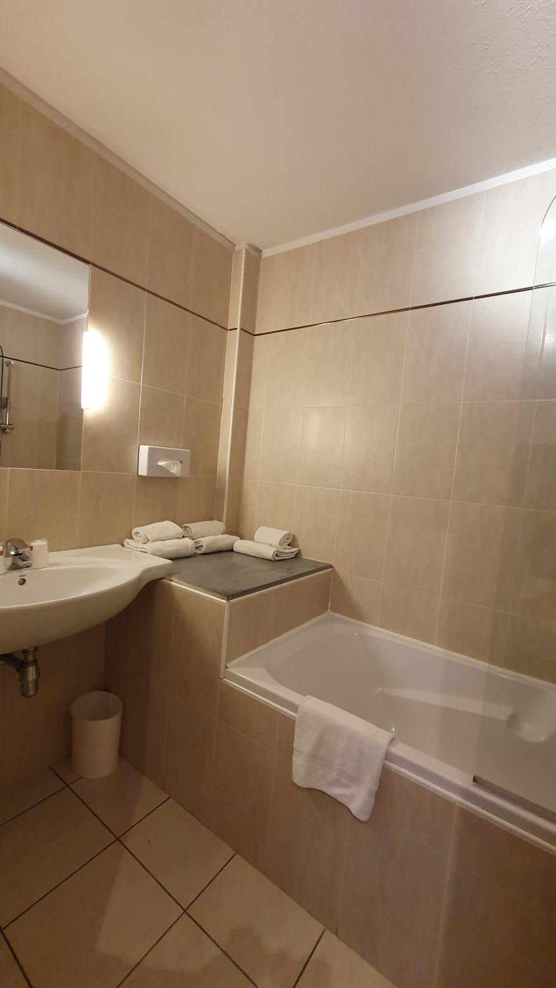 The Originals City, Hotel L'Hippocampe, Sete Balaruc-Le-Vieux Dış mekan fotoğraf